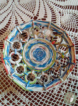 Заредете изображение във визуализатора на галерията – Панер Плетен Тръбички от Хартия #9