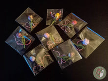 Заредете изображение във визуализатора на галерията – Pletitsa &quot;Лале&quot; Мартеница #2
