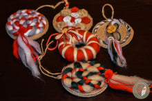 Заредете изображение във визуализатора на галерията – &quot;Семеен кръг&quot; Мартеница XL #4
