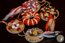 Заредете изображение във визуализатора на галерията – &quot;Семеен кръг&quot; Мартеница XL #4
