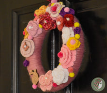 Заредете изображение във визуализатора на галерията – &quot;Розова Феерия&quot; ретени Цветя Великденски Венец L
