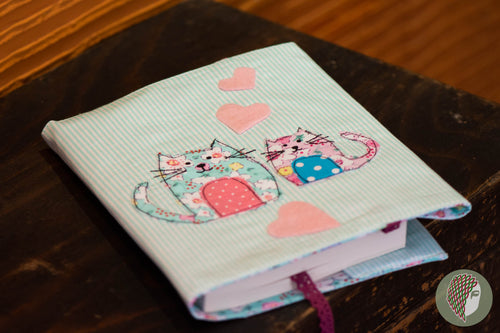 Pletitsa Калъф за Книга Апликация Котета