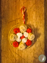 Заредете изображение във визуализатора на галерията – Pletitsa &quot;Семеен кръг&quot; Мартеница XL #4
